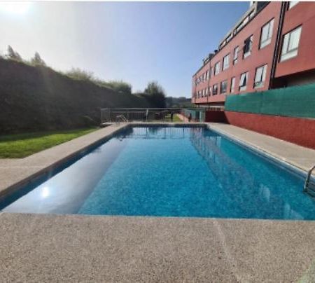Piso Con Piscina En Sada Apartment Exterior photo